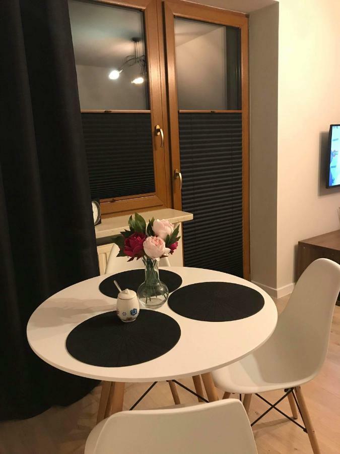 Black Rose Apartament Targi 3 Km, F-Ry Vat Келце Екстериор снимка