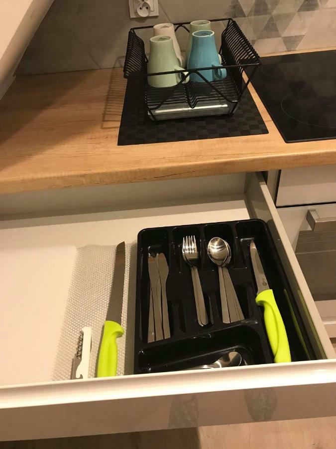 Black Rose Apartament Targi 3 Km, F-Ry Vat Келце Екстериор снимка